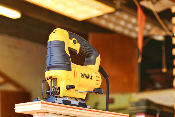 Wyrzynarka Dewalt DWE349