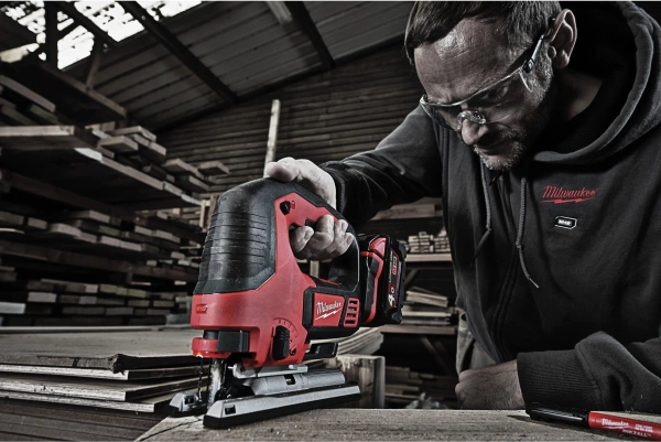 Wyrzynarka Milwaukee M18 BJS-0