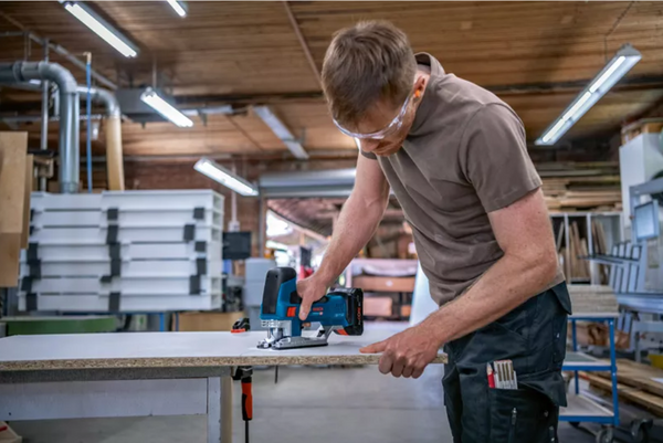 Wyrzynarka Bosch GST 18V-155 SC 06015B0001 