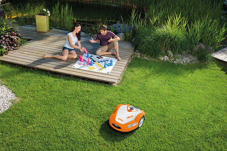 Inteligentny robot koszący do trawników STIHL RMI 632 PC