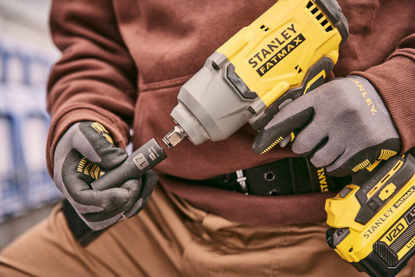 Klucz udarowy Stanley Fatmax SFMCF940M1