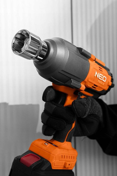 Klucz udarowy Neo Tool 04-618 z zesawem nasadek do felg