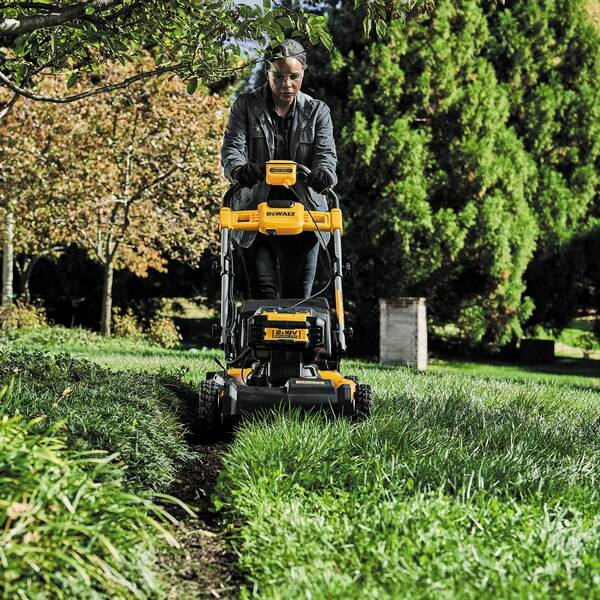 Kosiarka akumulatorowa DeWALT DCMWSP564N