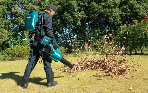 Dmuchawa do liści Makita UB003CZ