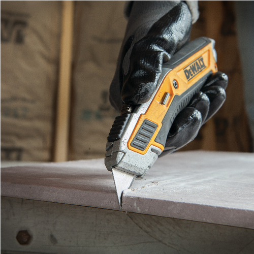 Nóż uniwersalny z ostrzem chowanym DWHT0-10295 DeWALT