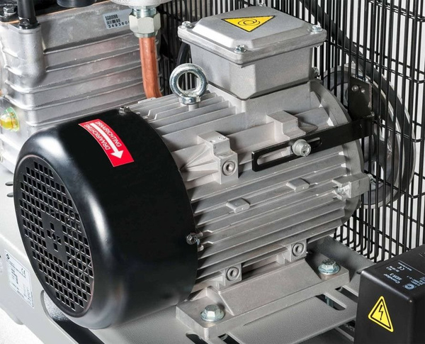 Kompresor dwutłokowy olejowy Airpress HK 700-300 Pro 11 bar 5.5 KM/4 kW 400V 476 l/min 270 l