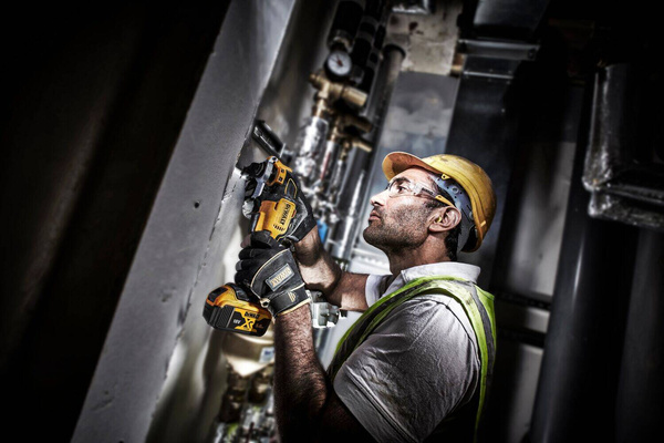 Narzędzie wielofunkcyjne Dewalt DCS355M1