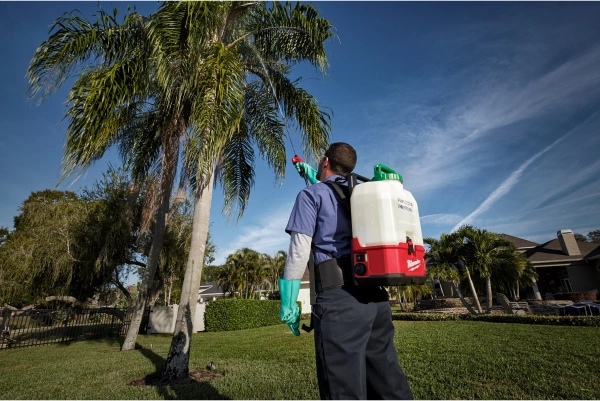 Zbiornik na środki chemiczne SWITCH TANK™ M18 BPFP-CST