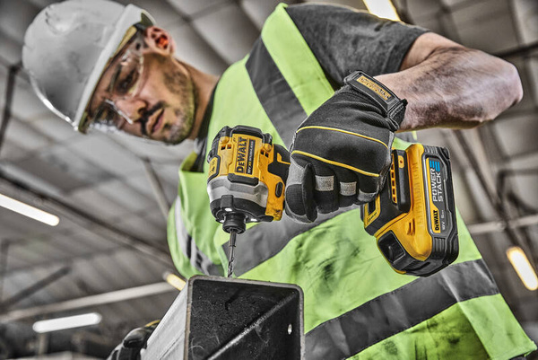 Zakrętarka DeWALT DCF850H2T