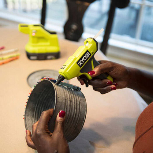 Pistolet do kleju na gorąco Ryobi RGLM18-0