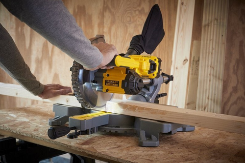 Ukośnica Stanley Fatmax SFMCS701M1