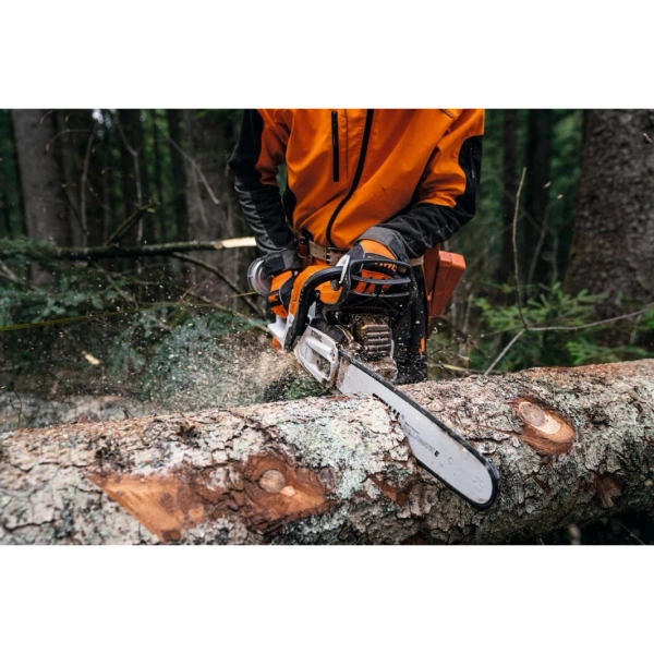 Pilarka spalinowa MS 400 C-M Hexa L06 40 cm 3/8" w zestawie z latarką czołową Stihl 11402000829