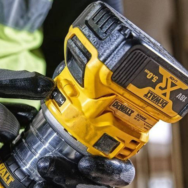 Frezarka Dewalt DCW604P2