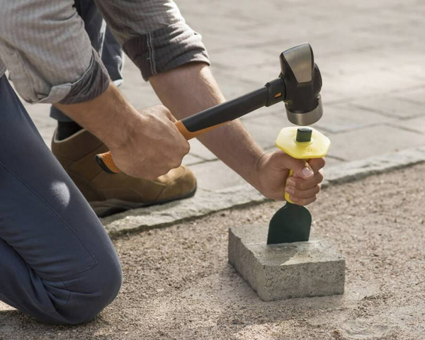 Młotek wyburzeniowy krótki L Fiskars 1020218