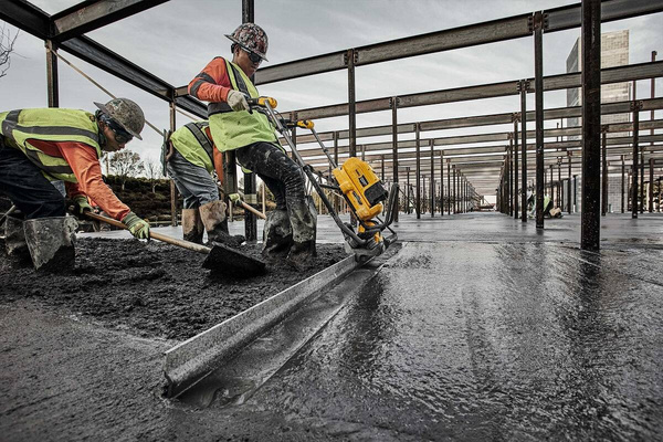 Łata wibracyjna do betonu Dewalt DCPS330N