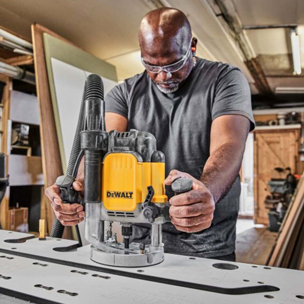 Frezarka górnowrzecionowa DeWALT DWE625-QS