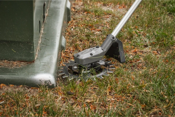 Urządzenie do usuwania chwastów Milwaukee M18 FOPH-RA przystawka QUIK-LOK