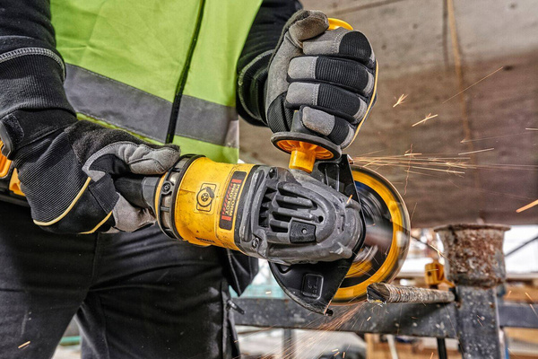 Szlifierka kątowa Dewalt DCG418T2