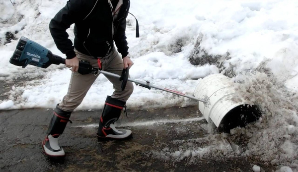 Zamiatarka / odśnieżarka Makita DUX60Z + SW400MP