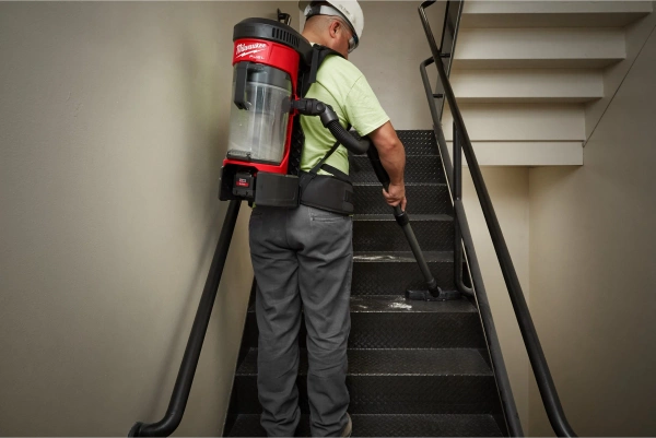 Odkurzacz plecakowy Milwaukee M18 FBPV-0