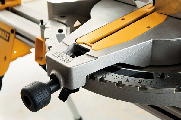 Pilarka wielofunkcyjna stołowa/ukośnica Dewalt D27113