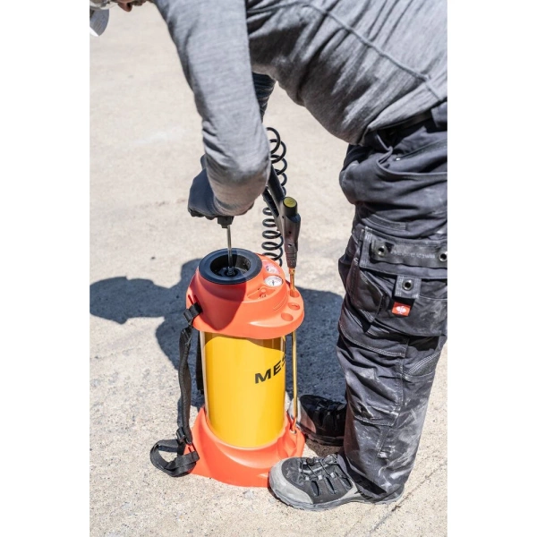 Opryskiwacz ciśnieniowy Ferrox Plus 10 Mesto 3585P