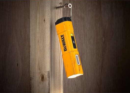 Akumulatorowa latarka LED DeWALT DCL183-XJ