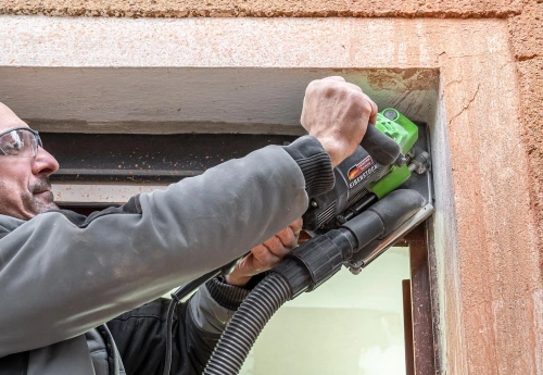 Przecinarka ram okiennych i drzwiowych Eibenstock EFS 200