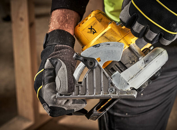 Pilarka tarczowa Dewalt DCS565NT