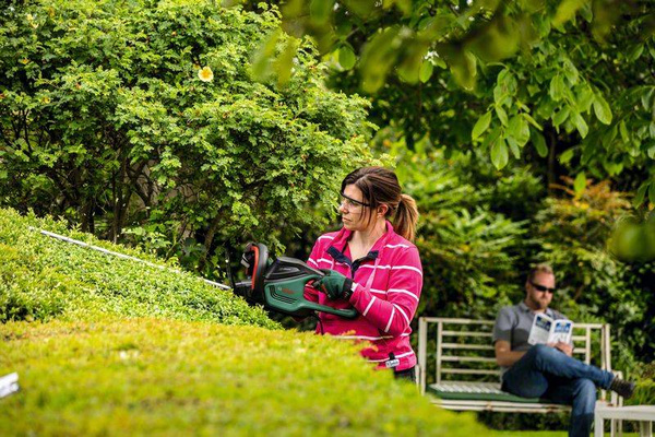 Nożyce do żywopłotu Bosch AdvancedHedgeCut 65