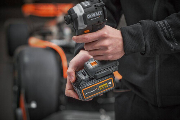 Zestaw elektronarzędzi Dewalt DCK200MP2T