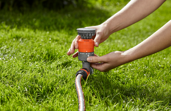 Zraszacz dookolny Vario na szpilce Gardena 01949-20