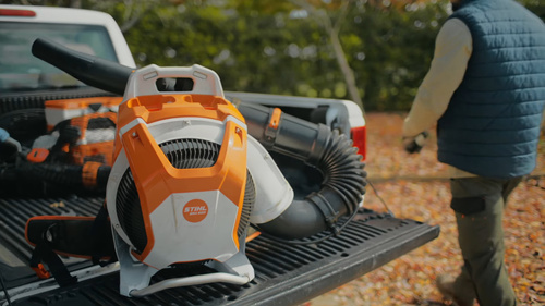 Dmuchawa do liści pldecakowa Stihl BRA 500 BA070115900