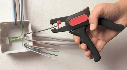 Automatyczne narzędzie do zdejmowania izolacji do 6 mm² Wiha 36050