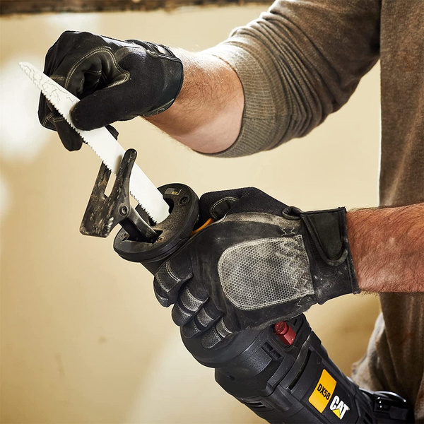 Pilarka sablasta CAT DX58