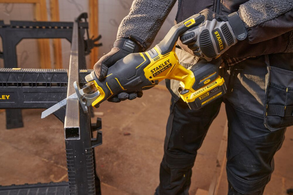 Pilarka szablasta Stanley Fatmax SFMCS311B