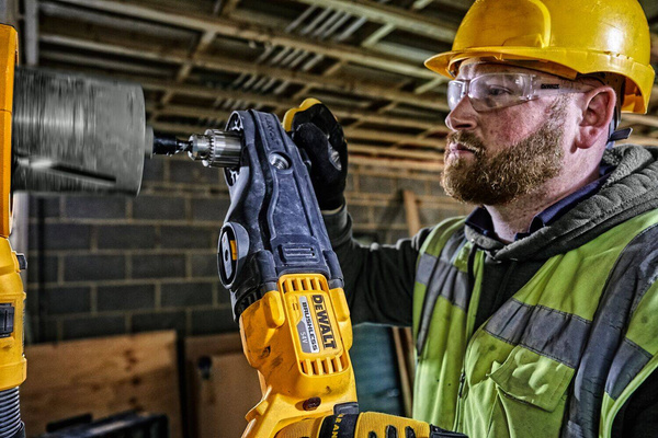 Wiertarka kątowa Dewalt DCD470N