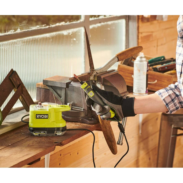 Multiszliferka Ryobi RRT18-0