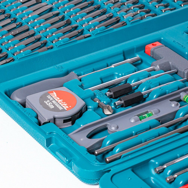 Zestaw osprzętu Makita P-44046 216 el.