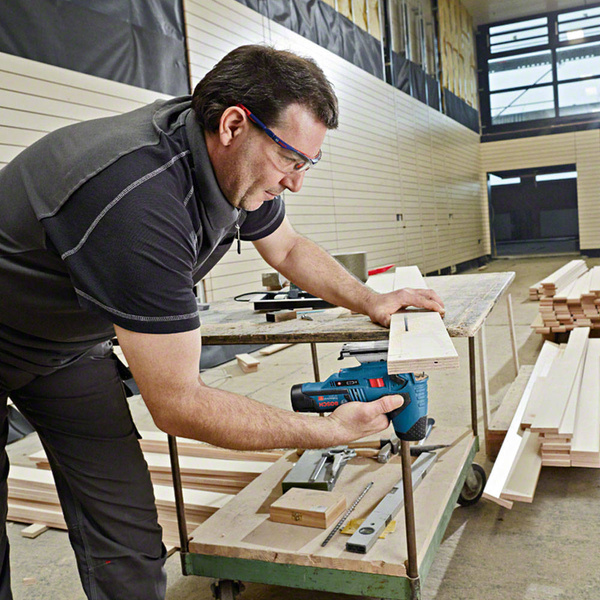 Wyrzynarka Bosch GST 12V-70