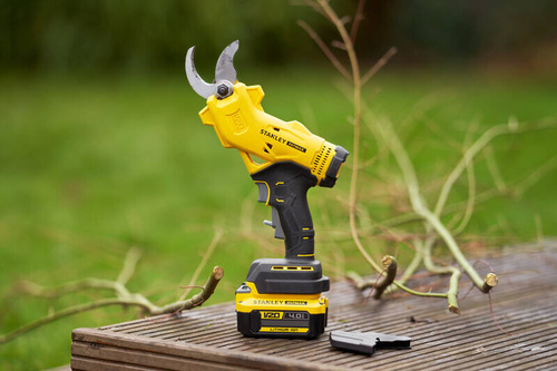 Sekator akumulatorowy Stanley Fatmax SFMCPP32B