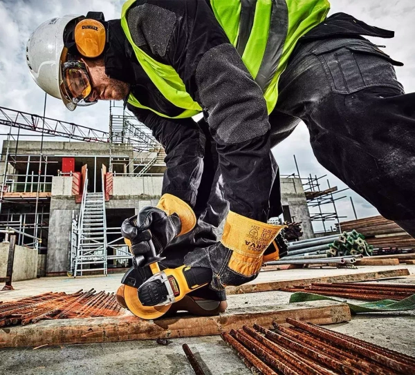 Szlifierka kątowa DeWalt DCG406N