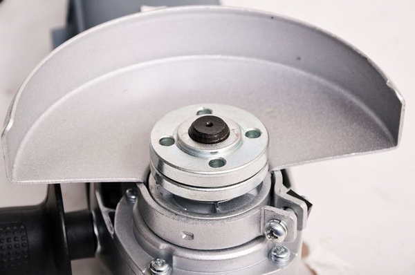 Szlifierka kątowa Graphite 59G097