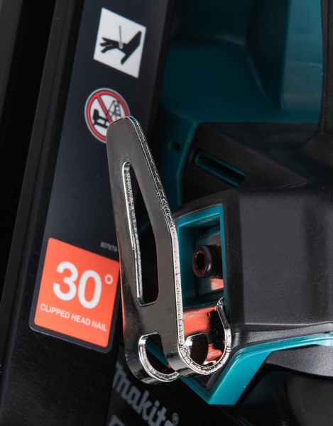 Gwoździarka akumulatorowa Makita DBN900ZK