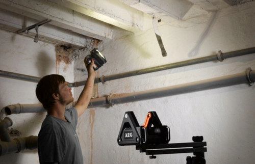 Akumulatorowa lampa budowlana BFL18X-0 AEG