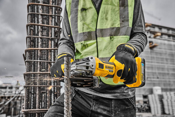 Szlifierka kątowa DeWalt DCG405H2T