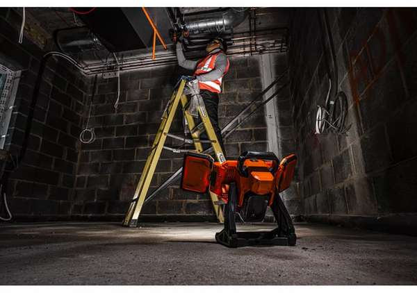 Lampa budowlana AEG BLP18-0