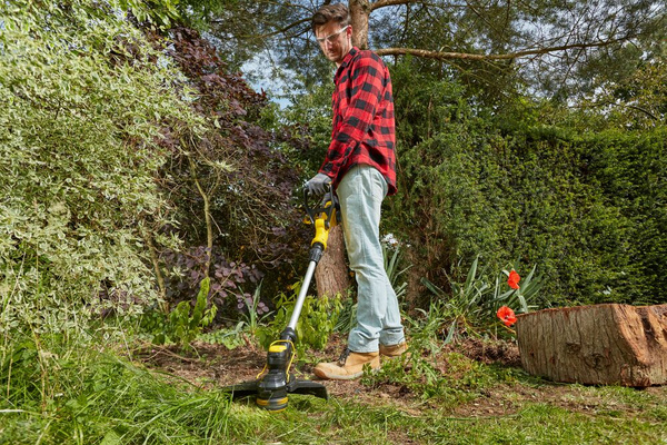 Podkaszarka Stanley SFMCST933B-XJ - żyłkowa, 33cm pokos tnący