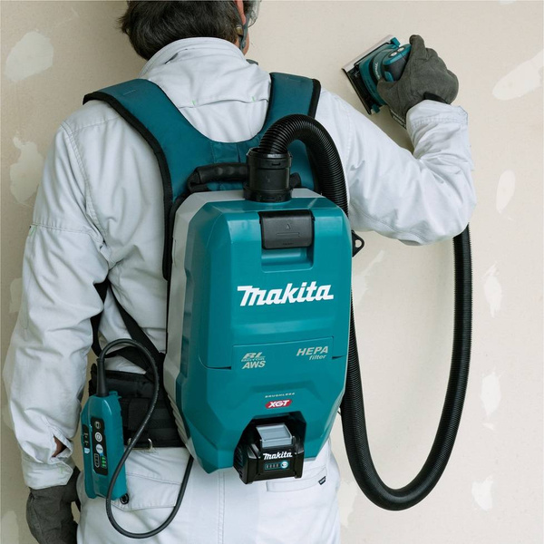 Odkurzacz plecakowy Makita VC009GZ01