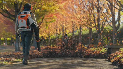 Dmuchawa do liści pldecakowa Stihl BRA 500 BA070115900